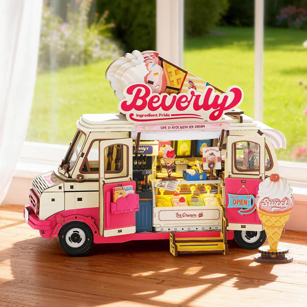 Beverly's Ice Cream Truck miniature kit