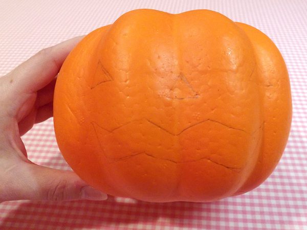 Gudetama Halloween Pumpkin DIY Tutorial