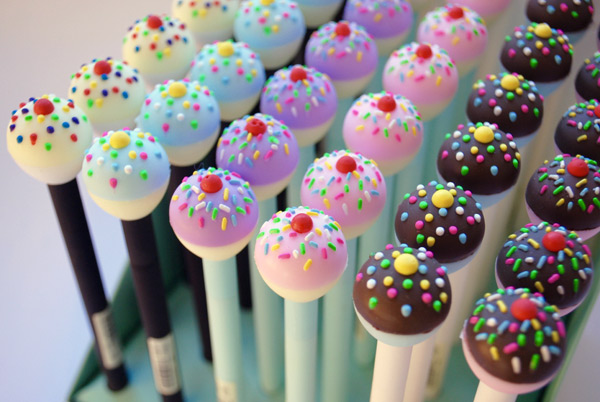 kawaii cupcakes pens stationery