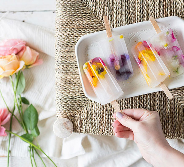 ice lollies with edible flowers