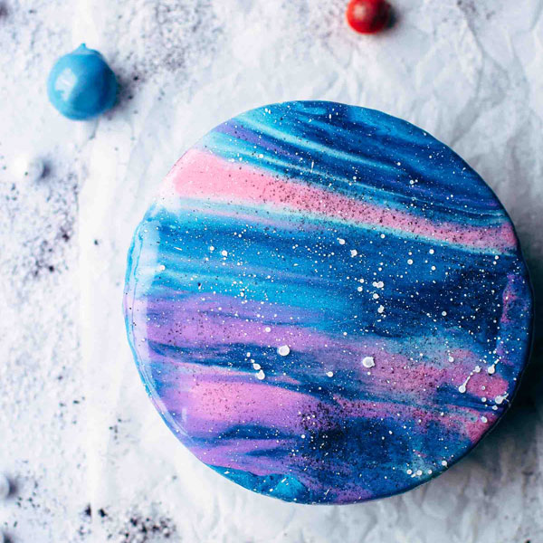 galaxy mirror glaze cake