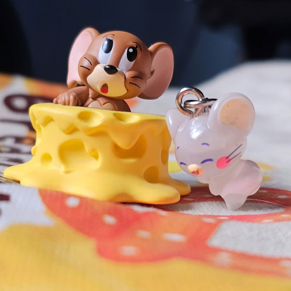 Tom and Jerry gachapon charms