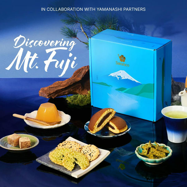 Sakuraco traditional Japanese snacks subscription box