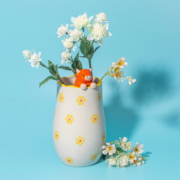 kawaii highland cow vase