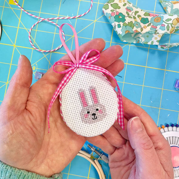 free Easter Bunny cross stitch pattern