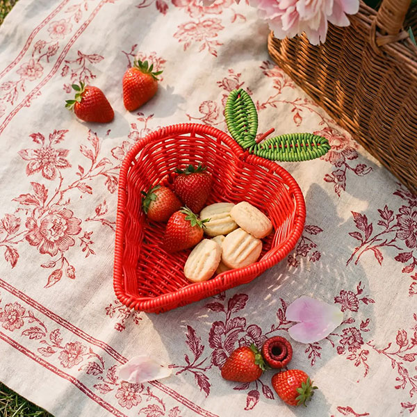 strawberry storage basket