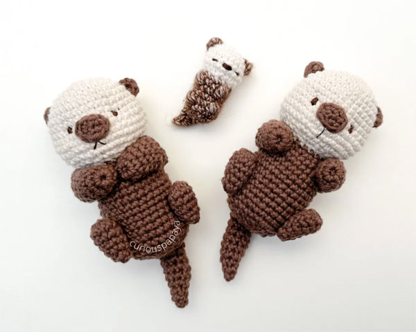 kawaii otter free crochet pattern