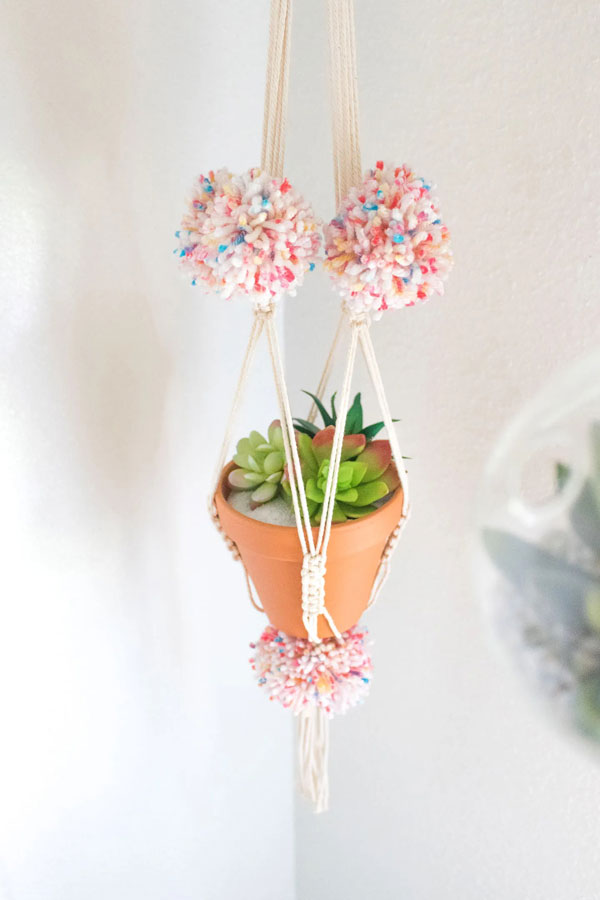 DIY Pom Pom Macrame Hanging Planter tutorial