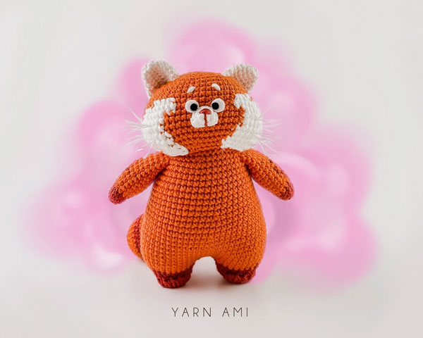 Turning Red panda crochet pattern