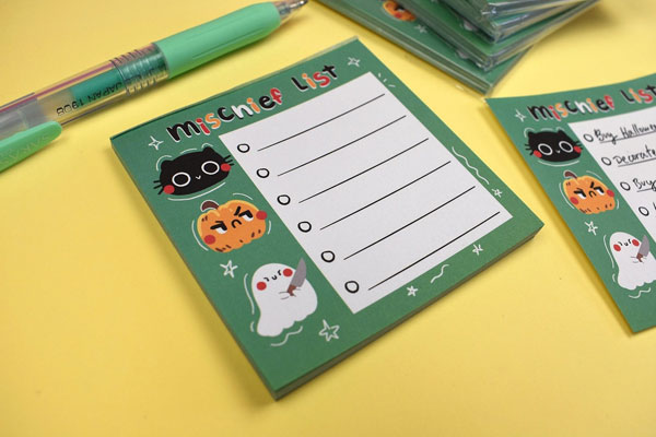 kawaii Halloween to do list notepad