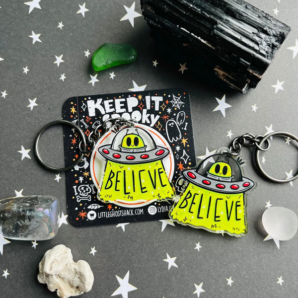 kawaii alien keyring