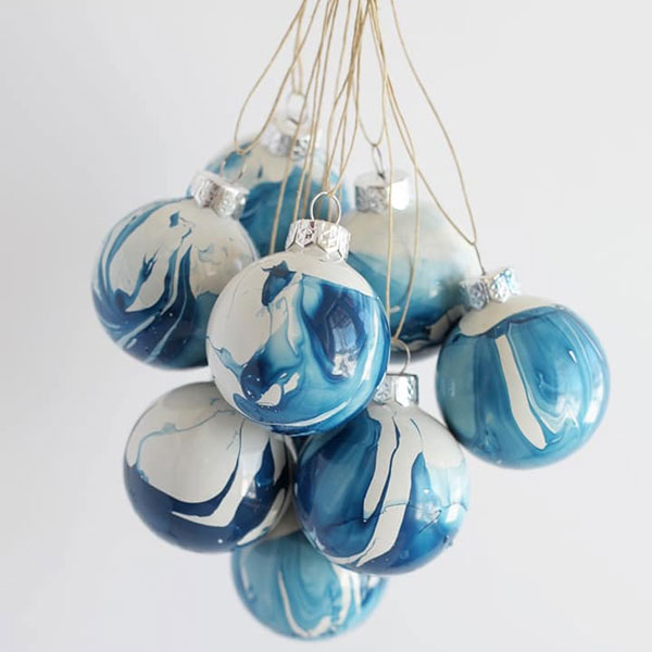 marbled Christmas tree decorations
