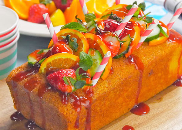 Pimm’s and lemonade drizzle cake