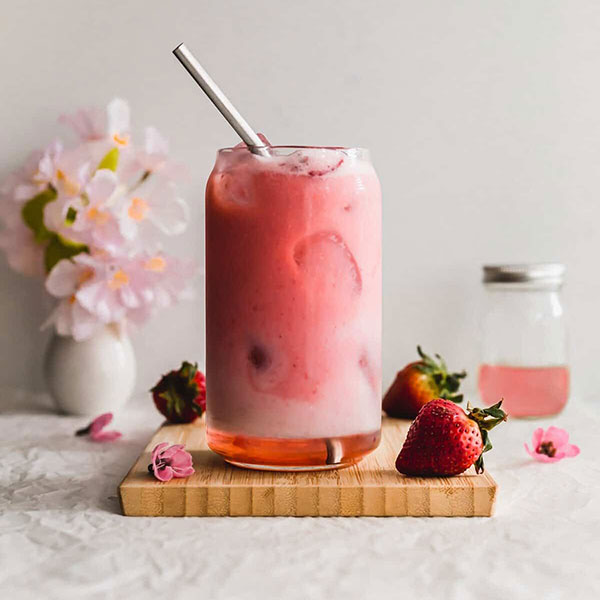 sakura-strawberry latte