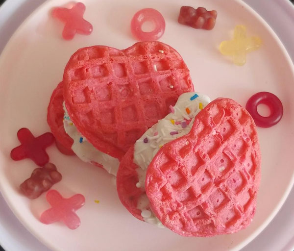 DIY Valentine's Day Ice Cream Sandwiches (Vegan)