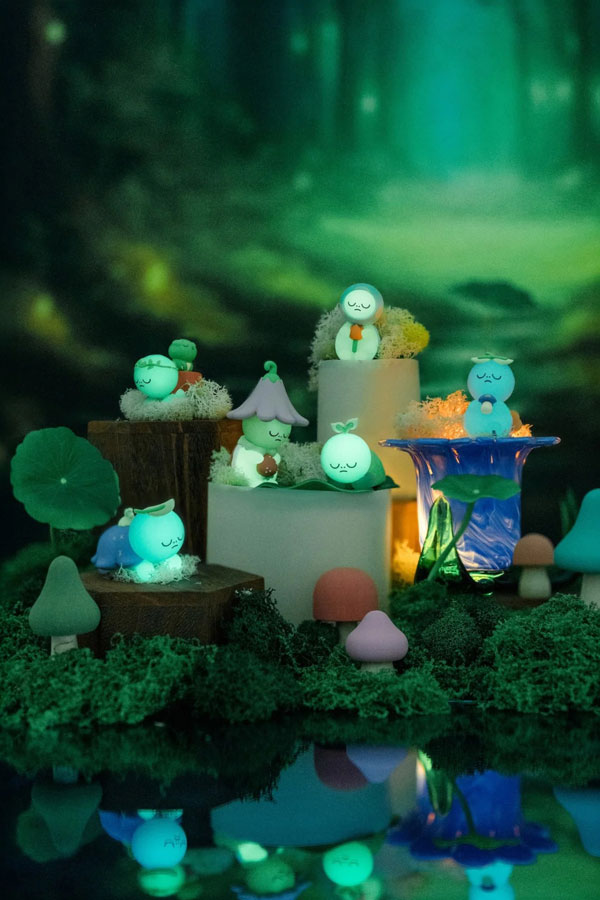 glow in the dark Kawawa Turtles