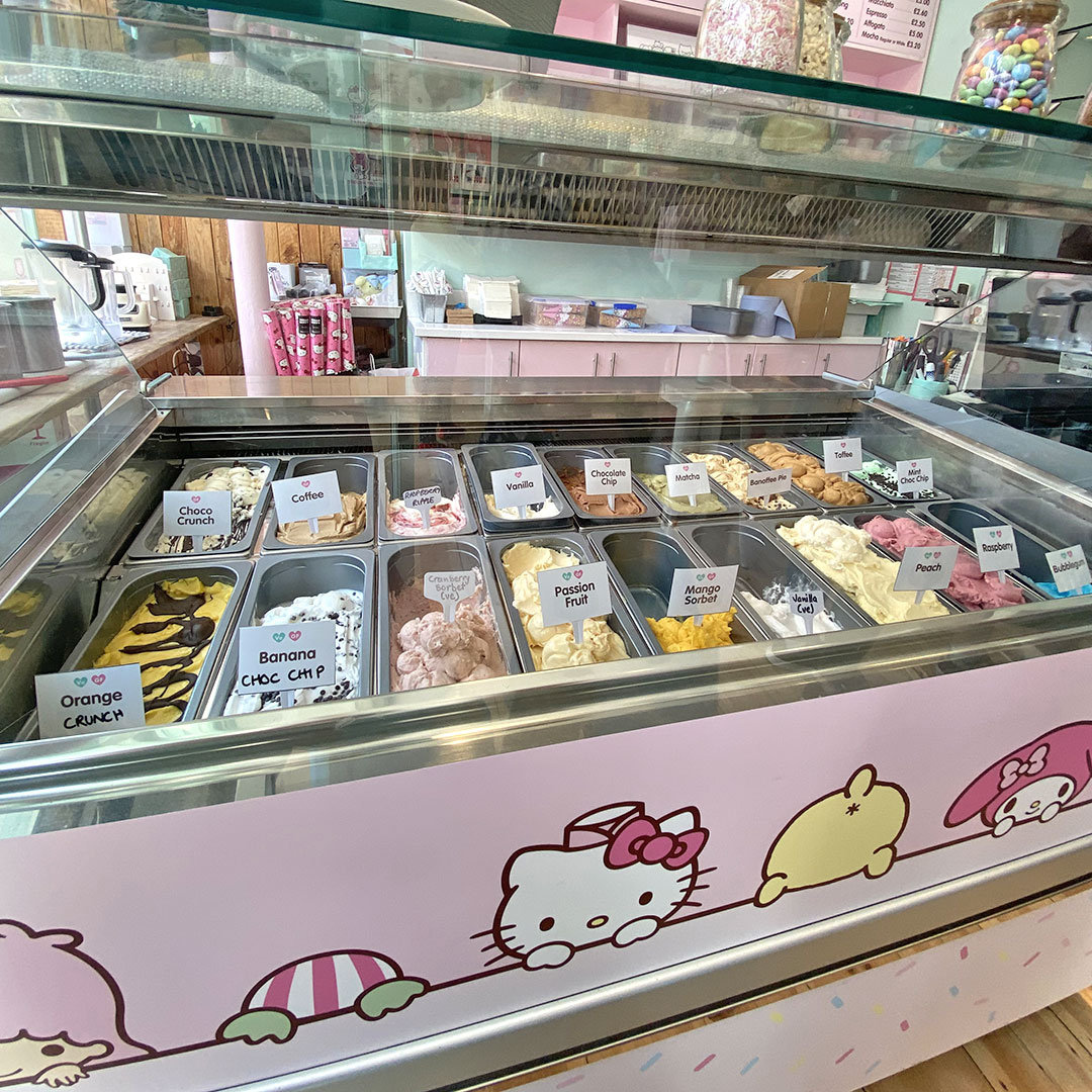Visiting Hello Kitty & Friends x ARTBOX Cafe - Super Cute Kawaii!!