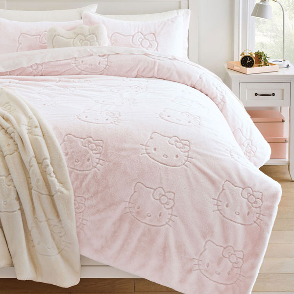 Hello Kitty bedding