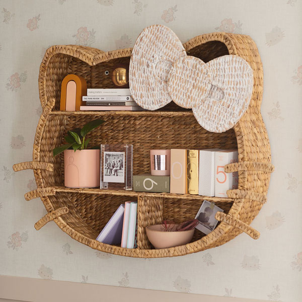 Hello Kitty shelf
