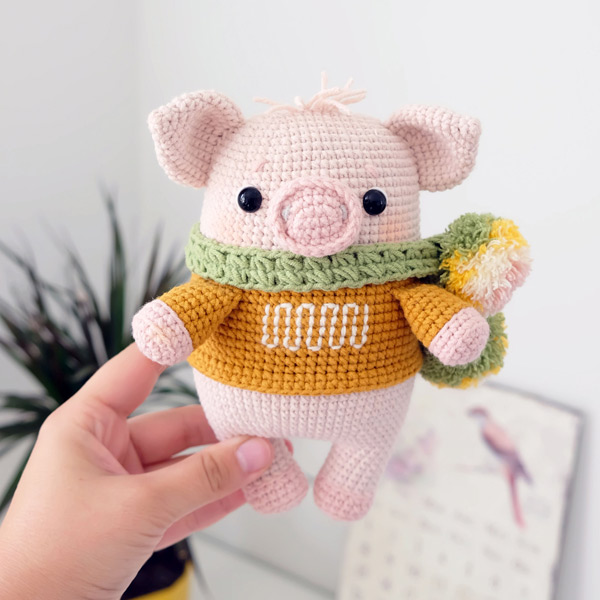 year of the pig crafts - amigurumi crochet pattern